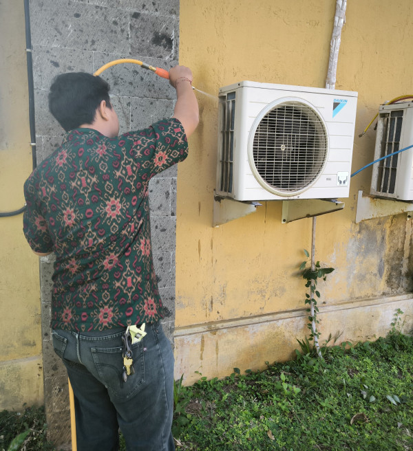 Jasa Cleaning AC